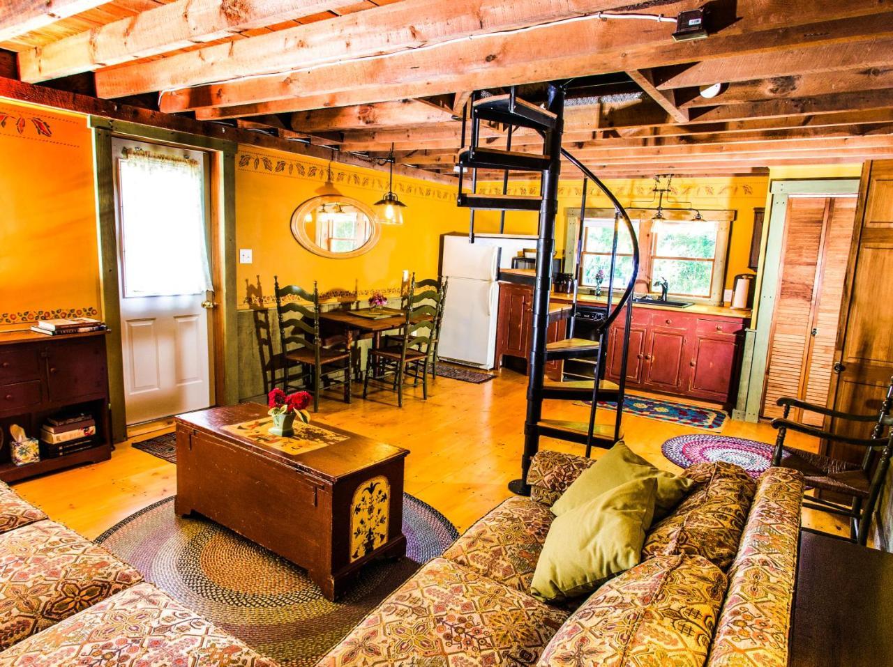 The Nutmeg Inn メレディス エクステリア 写真